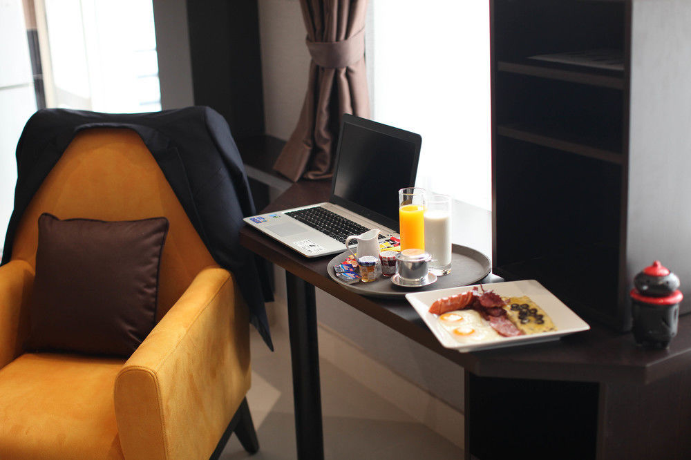 Compass Living Joy Aparthotel Ho Chi Minh-staden Exteriör bild