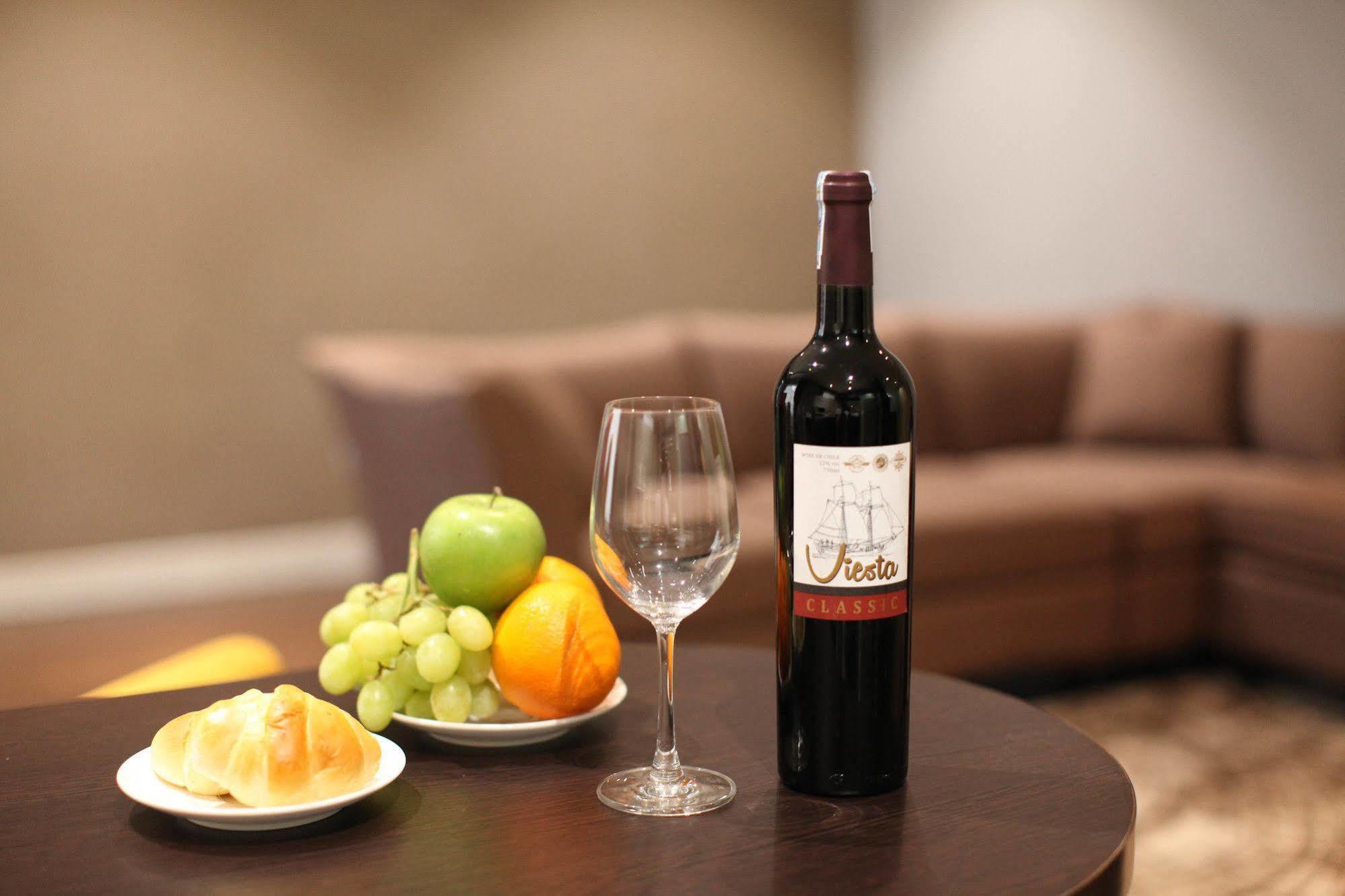 Compass Living Joy Aparthotel Ho Chi Minh-staden Exteriör bild