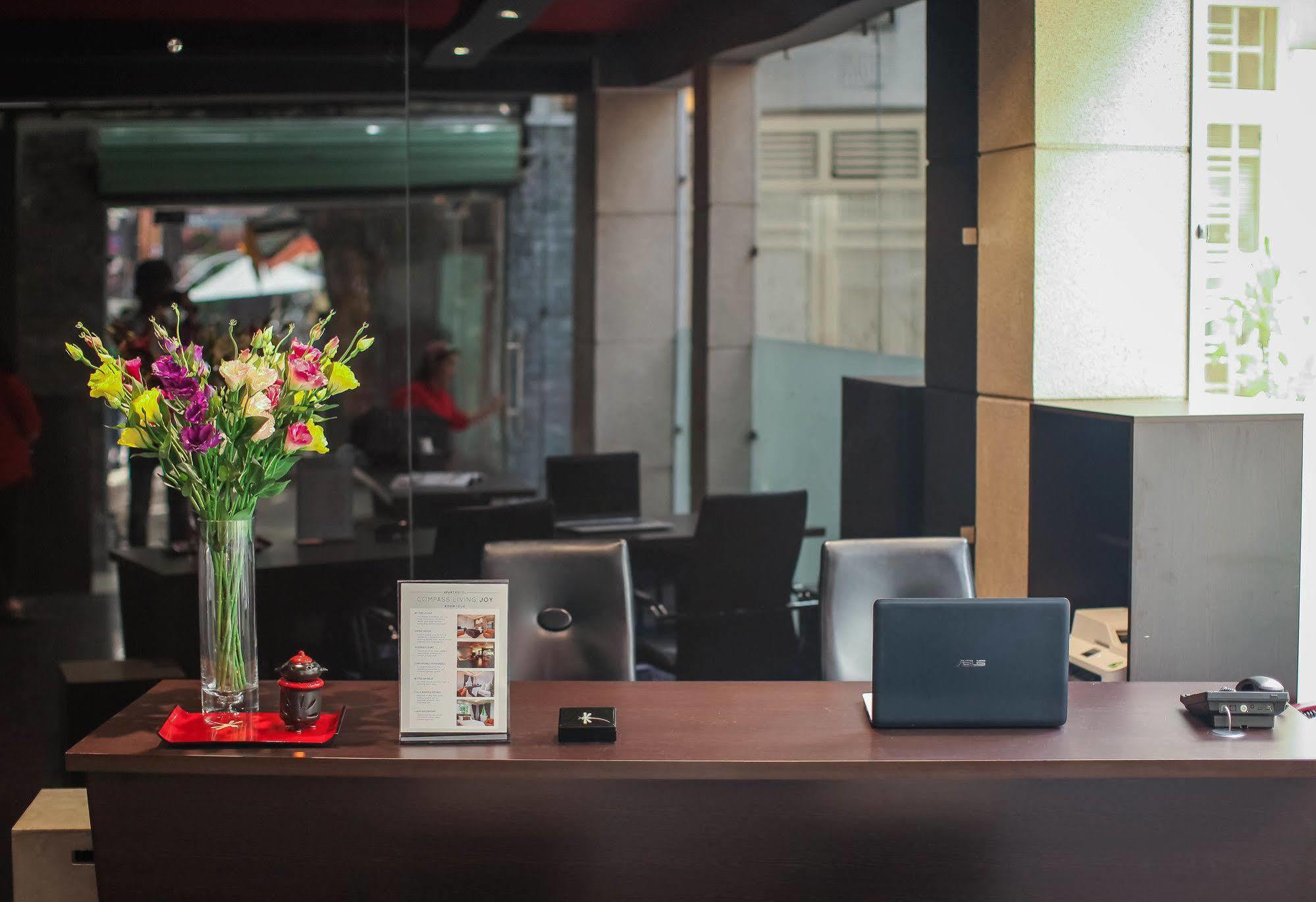 Compass Living Joy Aparthotel Ho Chi Minh-staden Exteriör bild